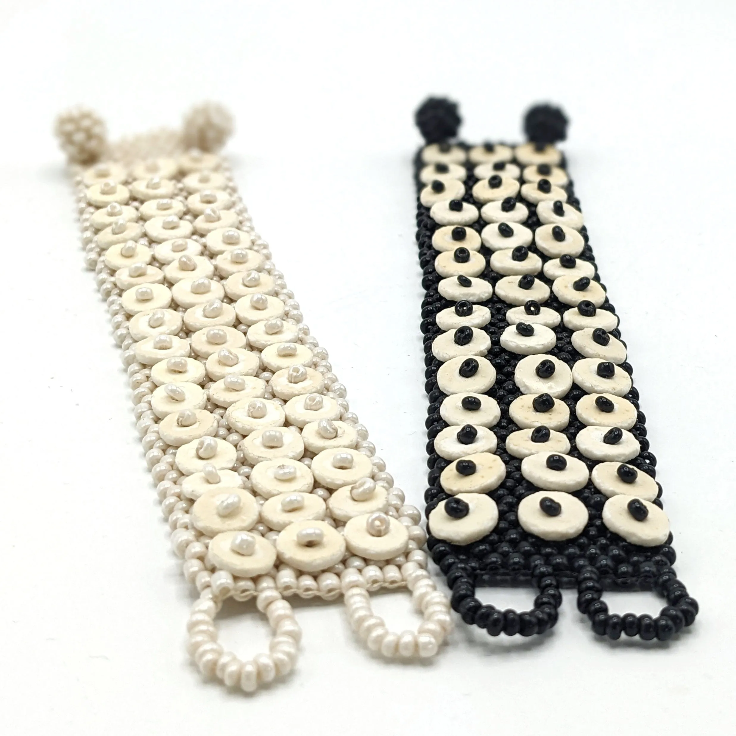 Bracelet élégant en perles durables faites à la main en coquille d'œuf d'autruche