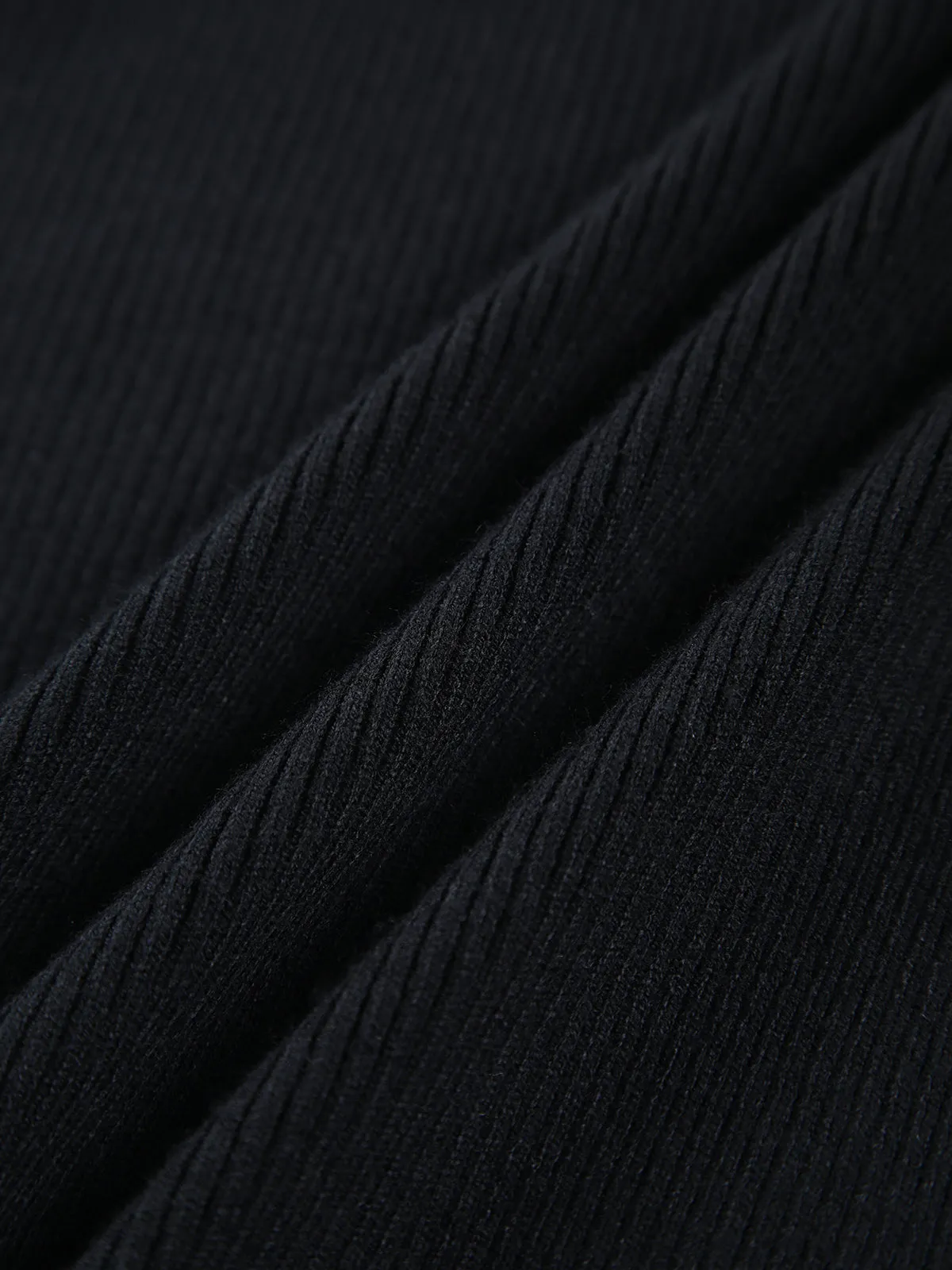 CHICMY- Contrast Trim Polo Sweater